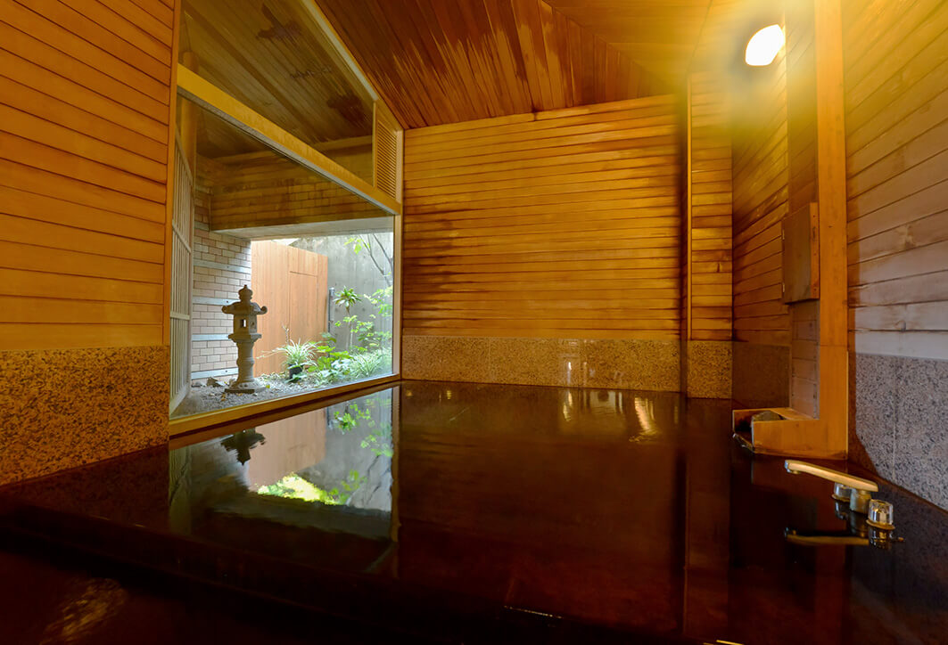 Private bath for rent